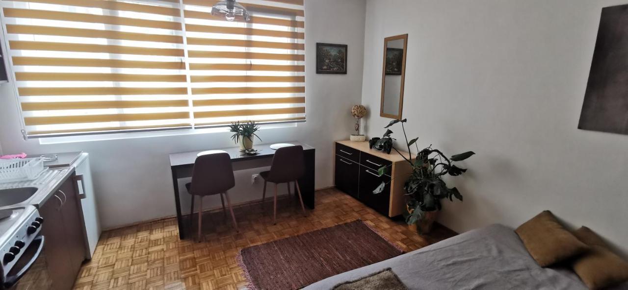 Stan Na Dan Predah Apartamento Užice Exterior foto